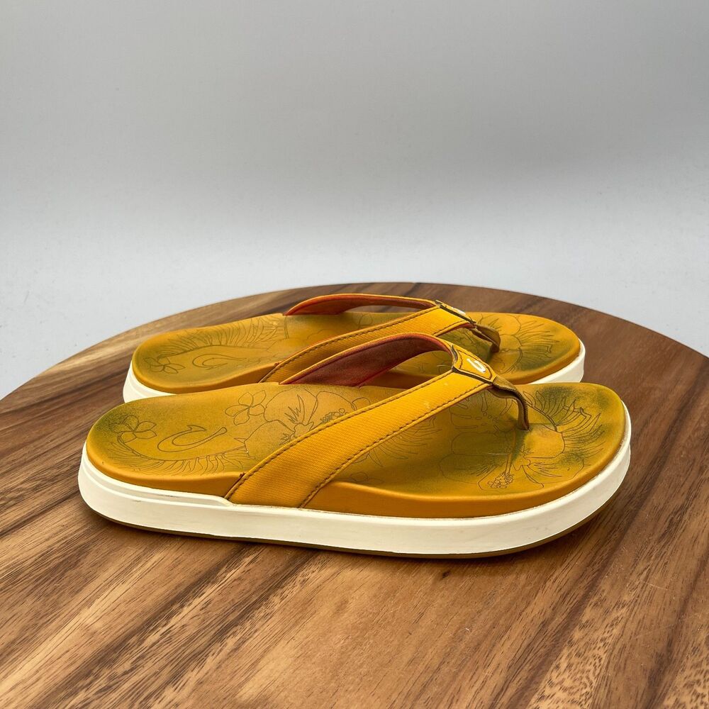 OluKai Nu'A Pi'O Sandals Womens Size 7 Yellow Casual Flip Flops Casual Walking